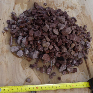 Крошка розовая (кварц) 10-20