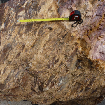 Валун Яшма пейзажная ф.