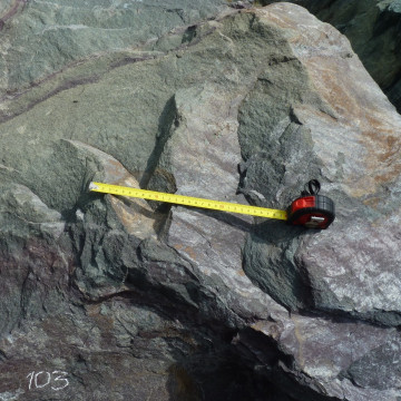 Глыба Диабаз разноцветный